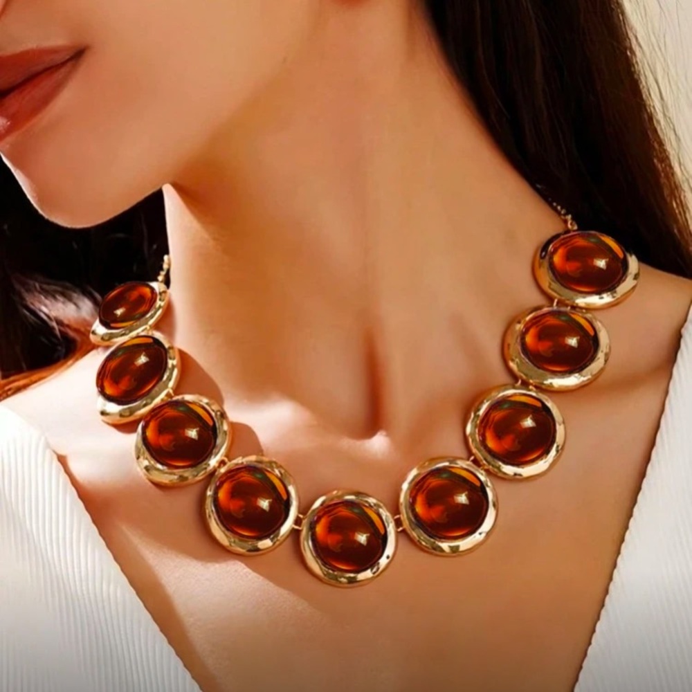 Elegant Gold and Brown Statement Necklace